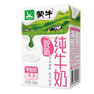 蒙牛脱脂纯牛奶 浓香零脂肪 250ml*16盒/箱，100ml含3.2g蛋白质图3