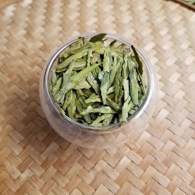 杭州西湖直发绿版龙井绿茶雨前春茶叶100g\罐买2罐送礼袋图4